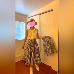 Check skirt. Umbrella skirt. Plaid skirt. Gingham skirt